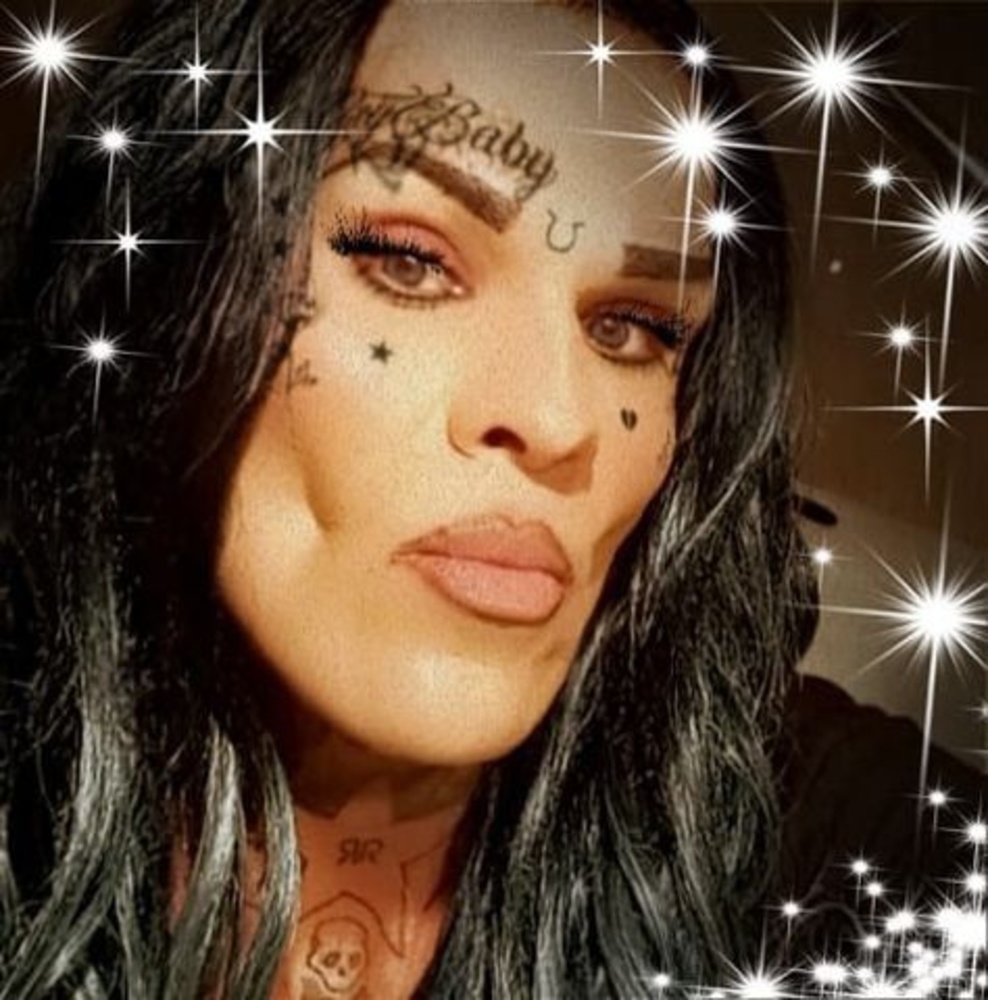 Meet your Posher, Sabrina